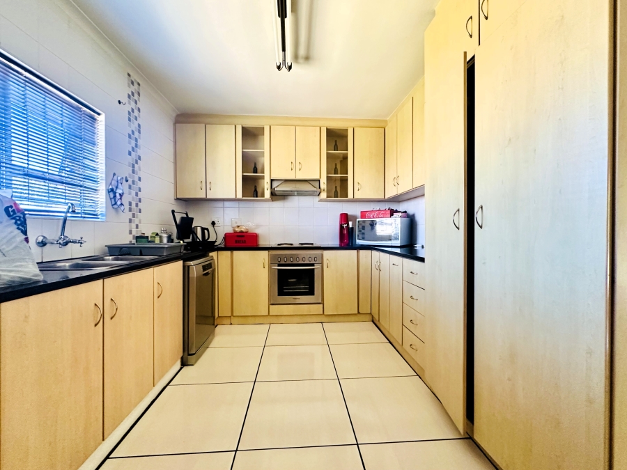 3 Bedroom Property for Sale in Tafelzicht Western Cape